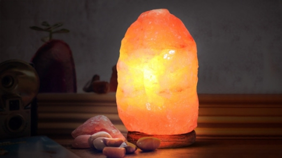 Himalayan salt lamp